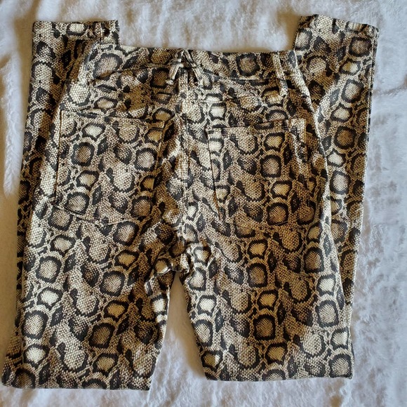 Good American Hight Waist Snake Print Jeans - Picture 5 of 9